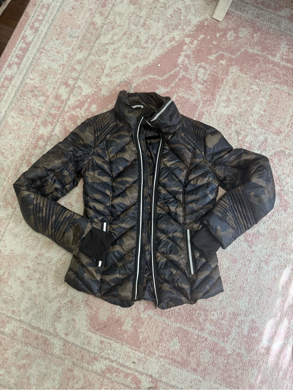 blanc noir Quilted Camouflage Puffer Jacket - Black & Brown